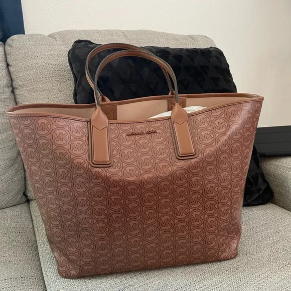 BNWOT Michael Kors Tan Logo Tote Bag