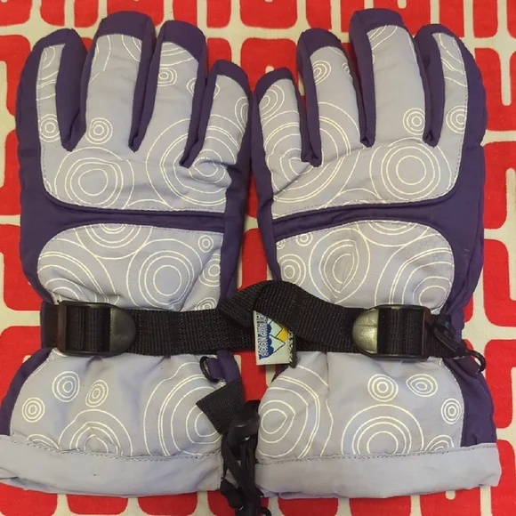 Thinsulate Purple Insulated Gloves 8-10 Years. Adjustable To Tighten. EUC