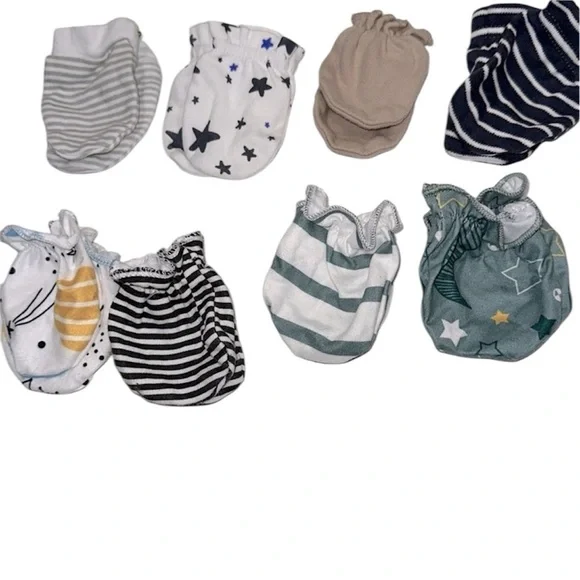 Assorted Baby Mittens Set
