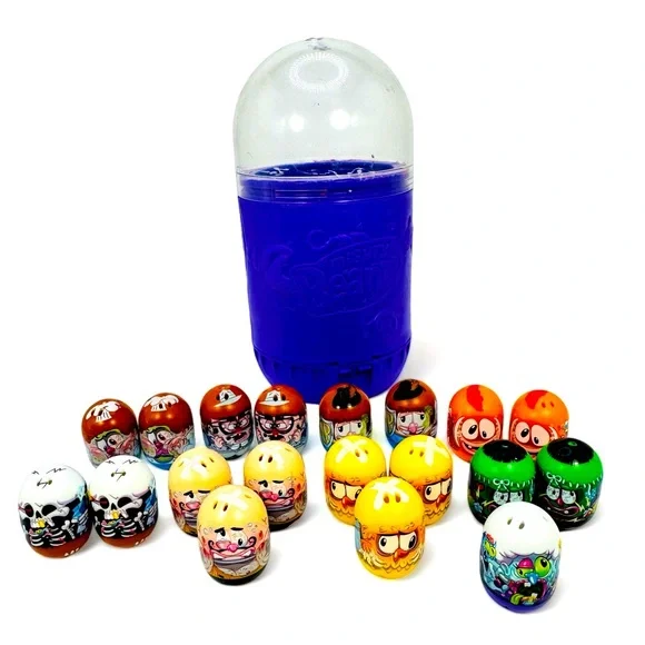 Mighty Beanz Lot Of 19 With Slam Pack Case Monster Skeleton Zombie Grandma Etc..