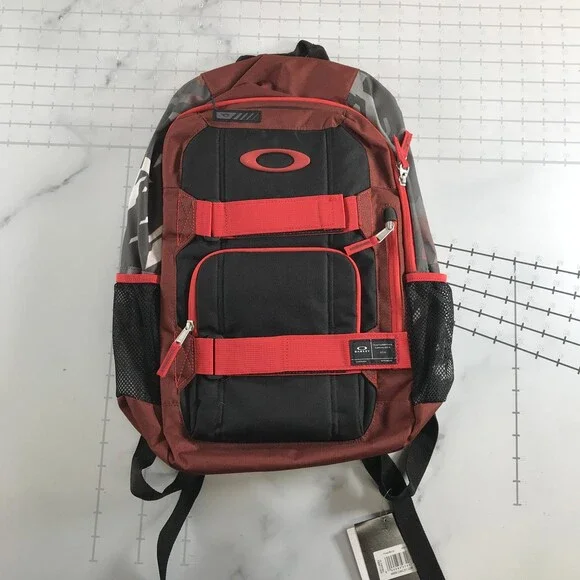 Oakley Enduro 22 Fired Brick Red 19