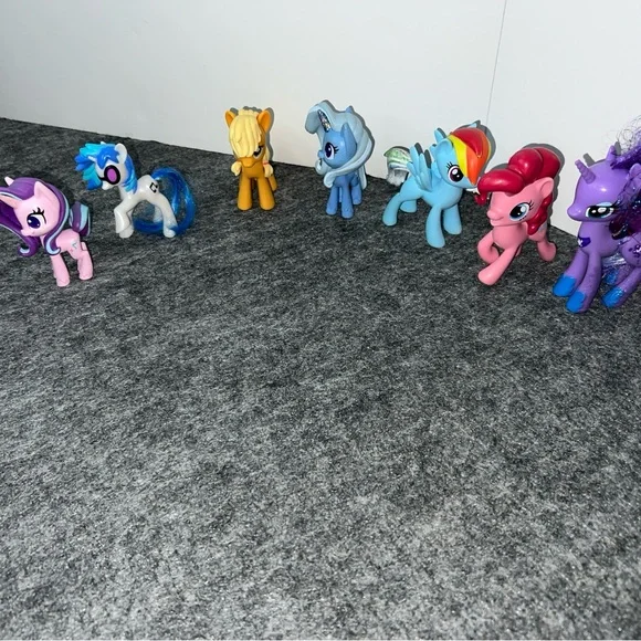 My Little Pony Lot Of‎ Mini Figures 7 Stocking Stuffer