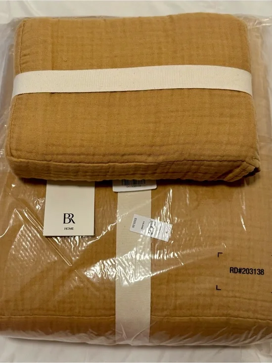 Banana Republic Quilted Cotton Bedding Set in Mustard