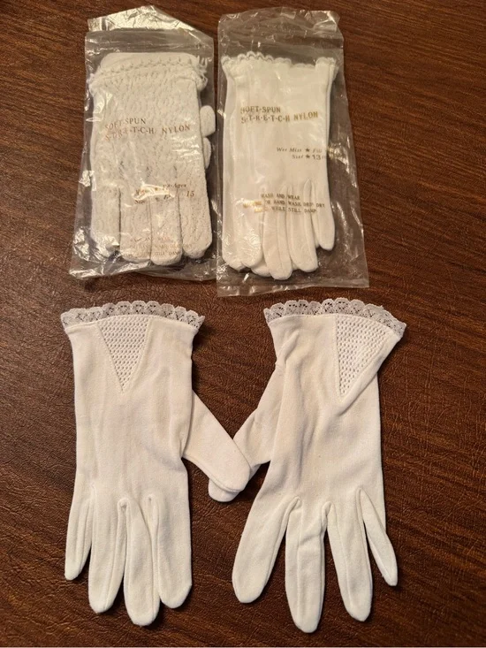 3 pairs girls White stretchy nylon with Trim Gloves - size 13-15