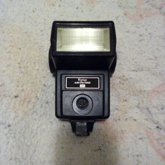 Vintage Black Vivitar Auto Thyristor 283 Photoflash Shoe Mount No Cord Untested