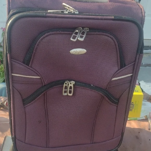 Purple Expandable Suitcase with Wheels& Telescopic Handle