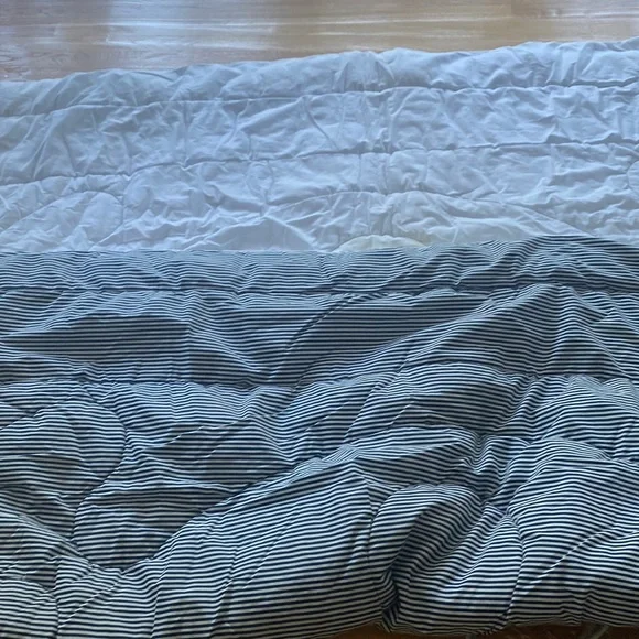 Fieldcrest Full/Queen comforter blue white striped