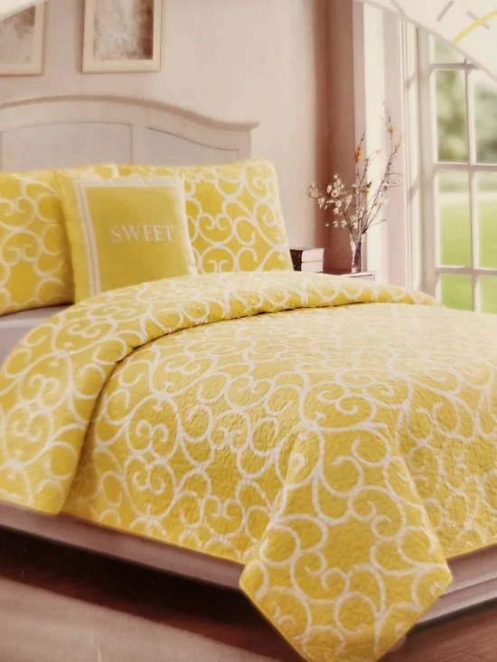 4 Pc Queen Yellow Swirl Quilt Set - Bright Yellow Bedspread, New With Tags