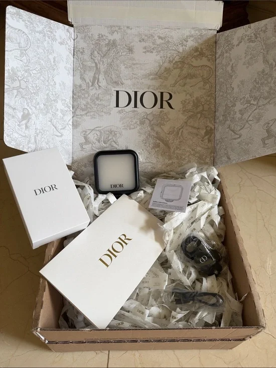 Dior Phone Light selfie light Black and Cream Branded Compact with Accessories