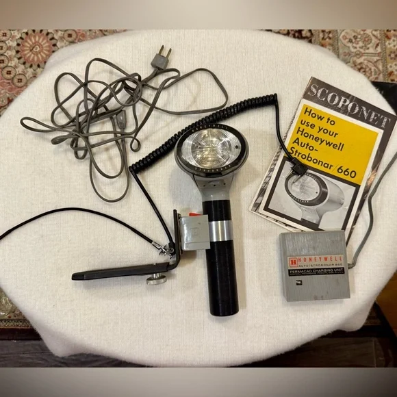 Honeywell Strobonar 660 and accessories seen in the photo.