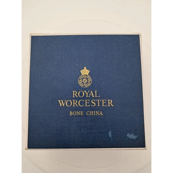 Royal Worcester Bone China Foxhunt Design Trinket‎ Bowl