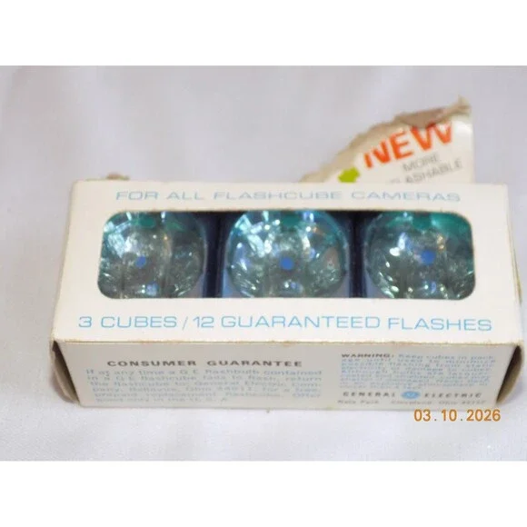 New old stock flash cubes camera