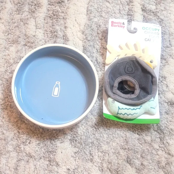 2 pcs cat bundle, bowl and toy