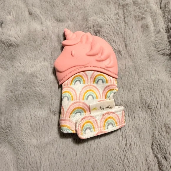 Itzy Ritzy Pink Mittens for Cozy Comfort