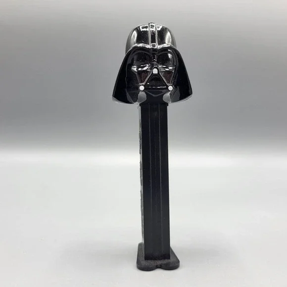 Vintage PEZ Candy Dispenser Star Wars Darth Vader 1997 Lucasfilm Hungary Black