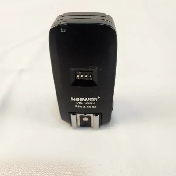 Neewer VC-1BRX 2.4GHz Wireless Flash Trigger Receiver for Photography