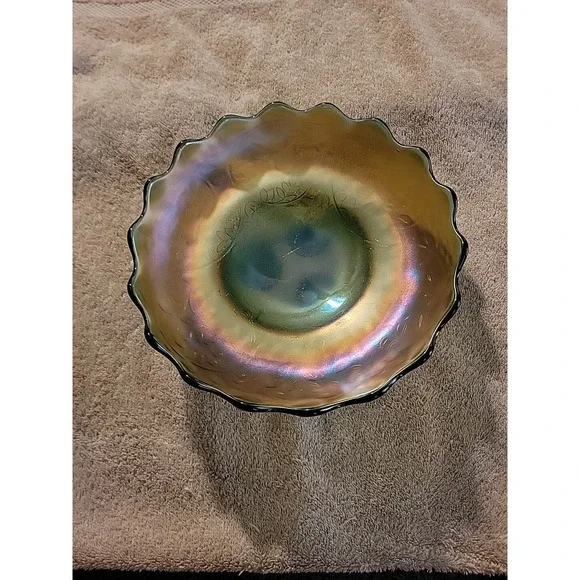 Gorgeous Westmoreland Glass Carnival Louisa Footed Bowl Green Glass