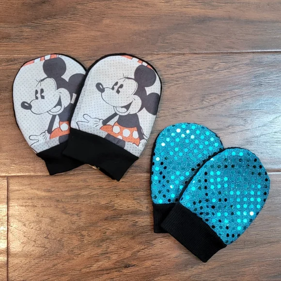 Disney Minnie Mouse and Teal Sequin Baby Girl Fleece Fabric Mittens