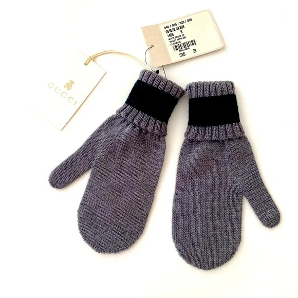 Brand New Kids Gucci Mittens. Size: Small