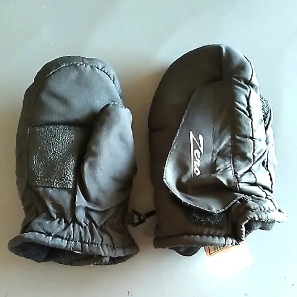 Zero Black Winter Mittens