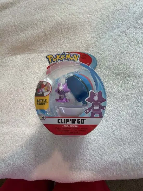 Pokemon Clip 'N' Go Toxel and Great Ball Figure Set