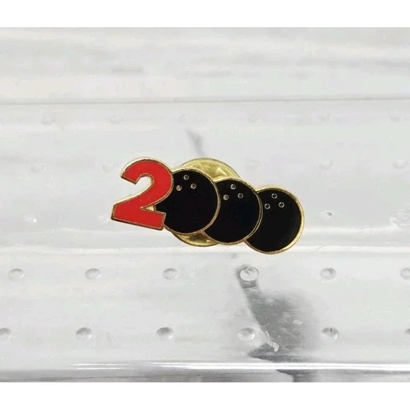 Vintage Unique Rare 200 Or 2000 Bowling Game Black Ball Enamel Lapel‎ Pin
