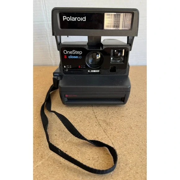 Polaroid One Step Close Up w/ Flash