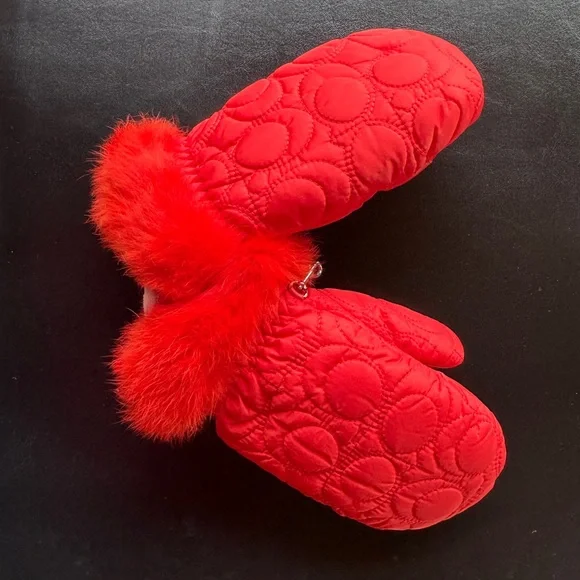 Coach RARE Girls Kids Childrens Holiday collection quilted fur trim mittens NWT