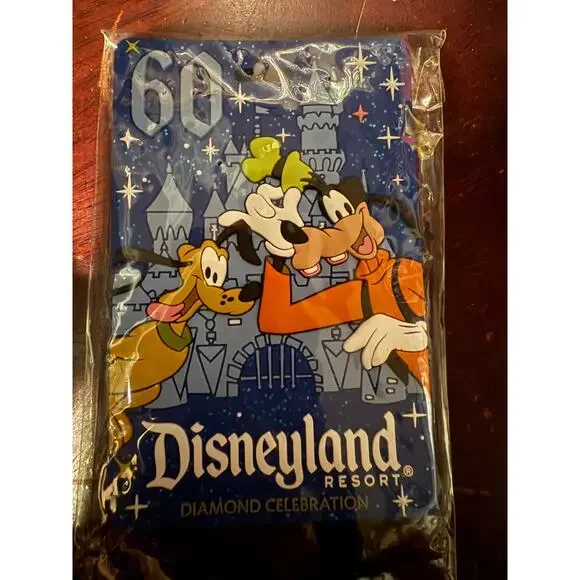 NWT Disney Parks 60th Anniversary Diamond Celebration Goofy Rubber Luggage Tags