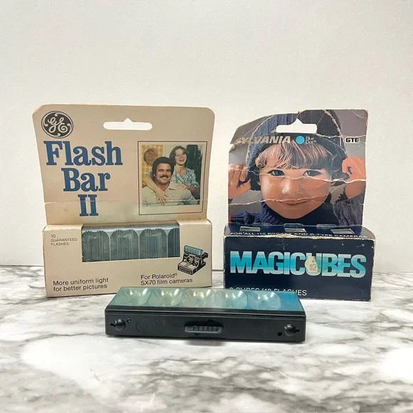 Vintage Flash Bar II And Magicubes General Electric, Sylvania Lot Of 3 UNTESTED