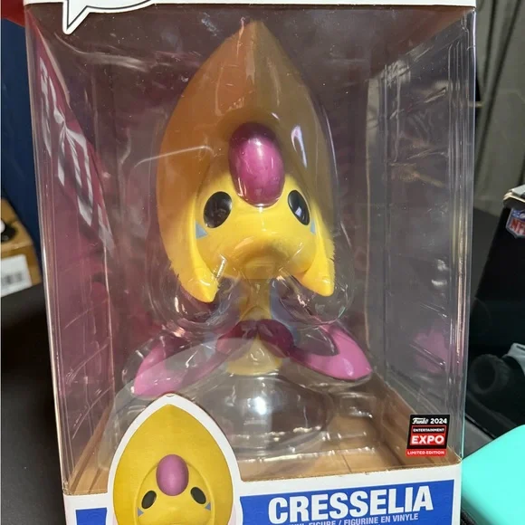 Pokémon Jumbo POP Cresselia Vinyl Figure New in it’s original box
