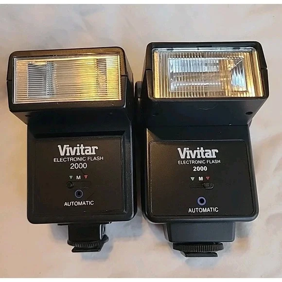 Lot Of 2 Vivitar 2000 Electronic Flash Hot Shoe Mount for SLR DSLR Cameras Vinta