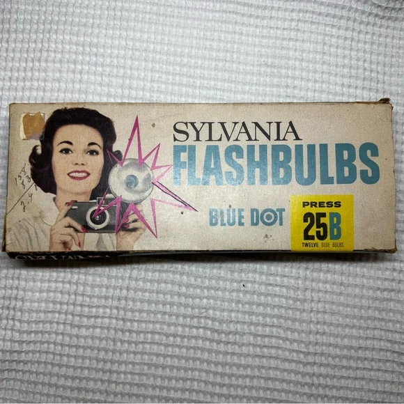 Vintage Sylvania Blue Dot Flashbulbs 25B 12 Pack Original Box NOS