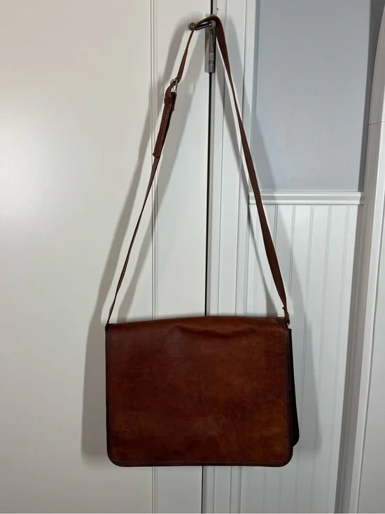 Carbon 2 Cobalt Distressed Full Flap Brown Leather Messenger Bag work travel
