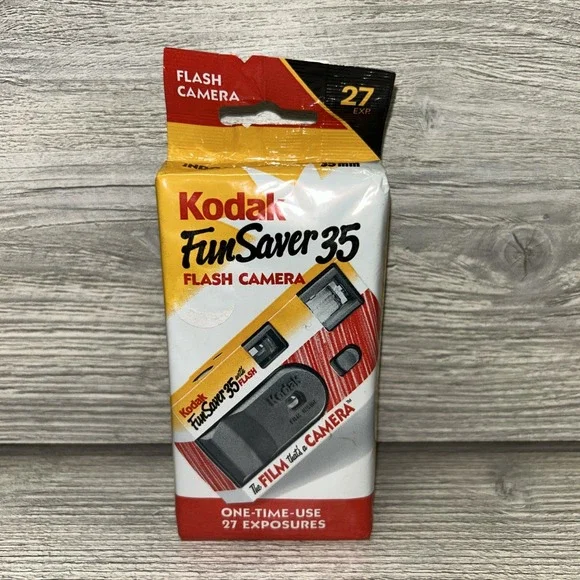 Kodak FunSaver 35 Flash Camera~27 Exposures~One‎ Time Use~NOS B4