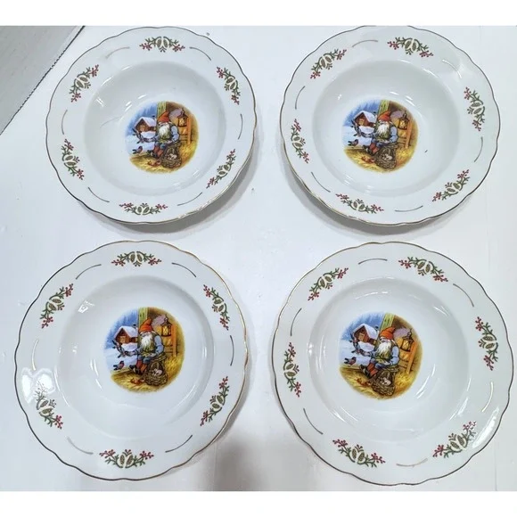 4 Christineholm Old Fashioned Christmas Rimmed Soup Bowls Set Elf Gnomes Vtg
