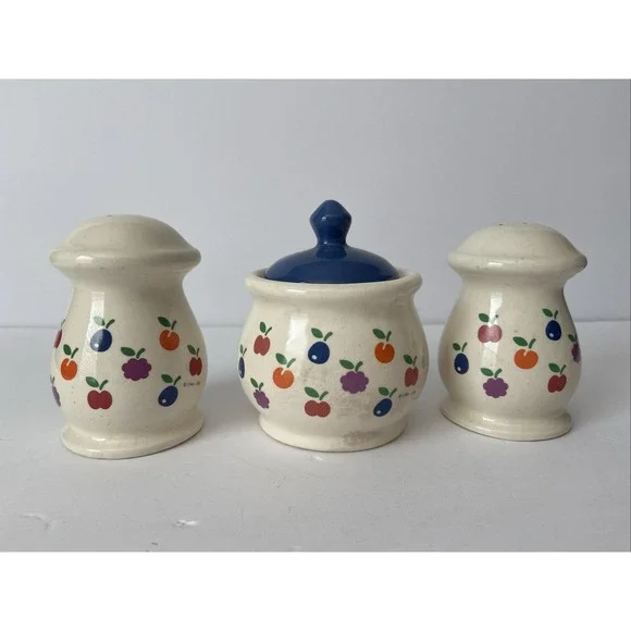 Vintage 1984 New Avenues Orchard Salt Pepper‎ & Sugar Bowl Set