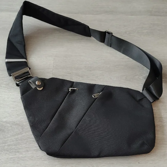 Black Tactical Sling Bag Crossbody Chest Pack Techwear Minimalist Travel Canvas
