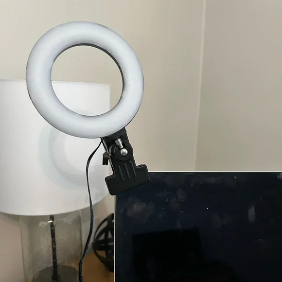 White Clip-On Ring Light