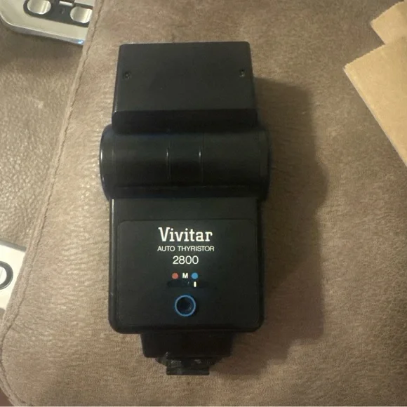 Vivitar Auto Thyristor 2800 Flash - Black