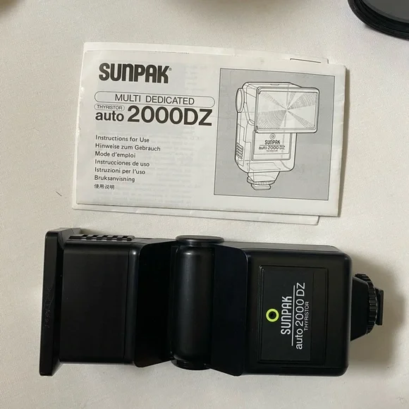 90s Vintage Sunpak Auto 2000 Canon Flash