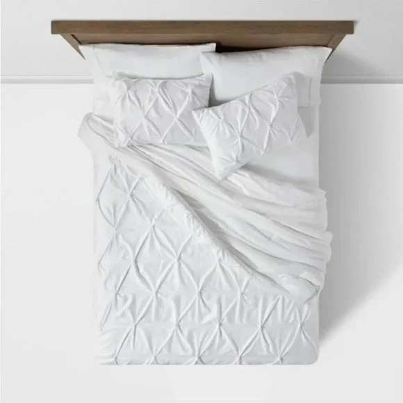 Pinched Pleat 3 Piece Duvet Cover Set - White (King) - Threshold 108