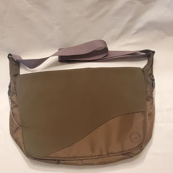 Gregory Messenger Style Courier Bag 15