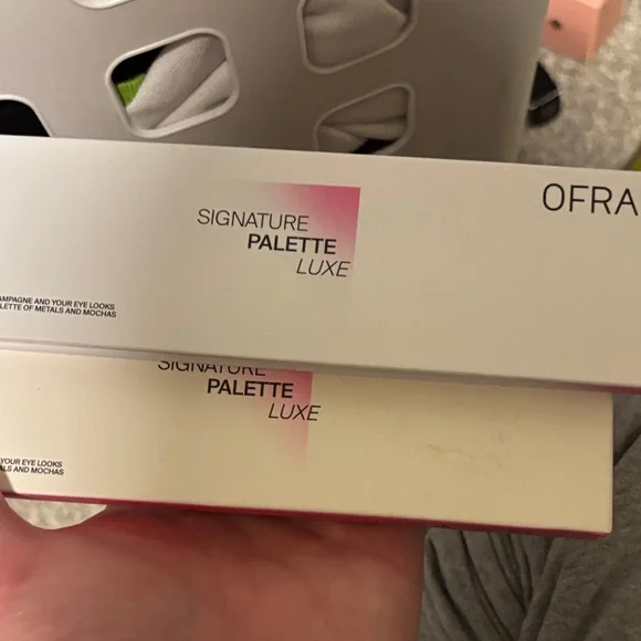 OFRA Signature Palette Luxe - Pink and White
