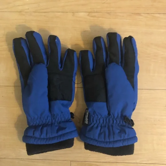 COPY - LL Bean boys gloves size 8/10