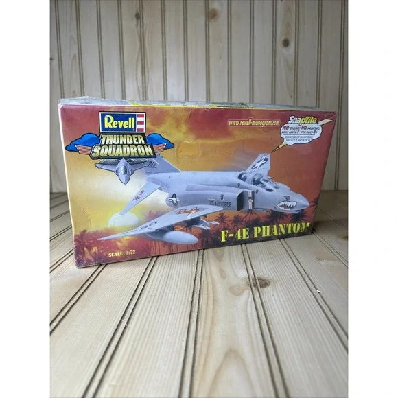 Vintage Revell 1/72 USAF Thunder Squadron F4-E Phantom SnapTite New SEALED