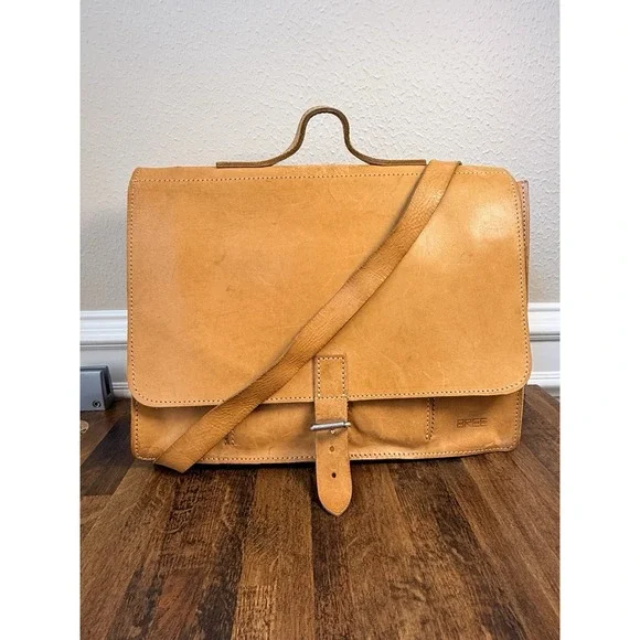 VINTAGE BREE DISTRESSED LEATHER BRIEFCASE/MESSENGER BAG/BACKPACK