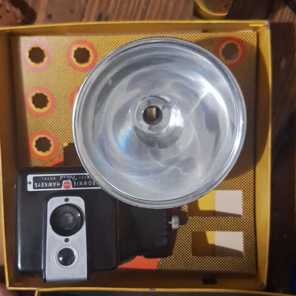 Brownie Hawkeye Flas Outfit