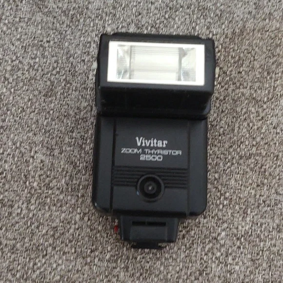 Vivitar zoom flash