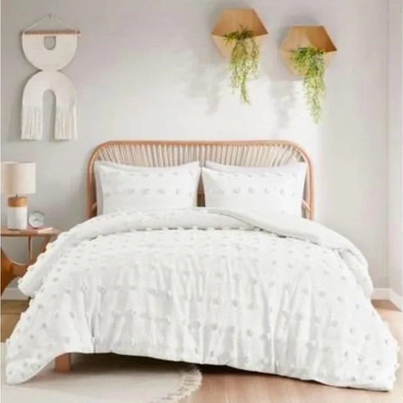 Intelligent Design Lucy Clip Jacquard Duvet Cover Set (Insert Excluded Queen